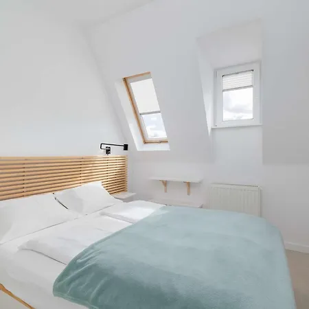Unique And Spacious With Air Conditioning By Renters Stettin