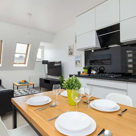 Lejlighed Unique And Spacious With Air Conditioning By Renters *