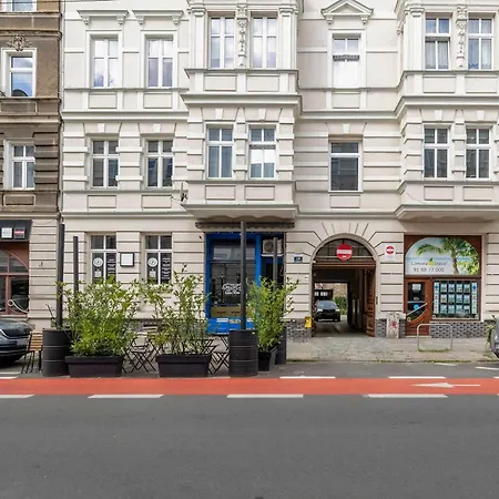Апартаменты Unique And Spacious With Air Conditioning By Renters *