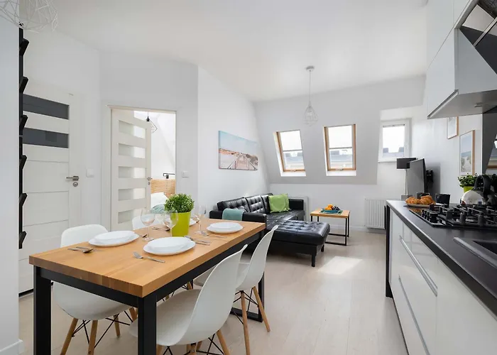 Unique And Spacious With Air Conditioning By Renters